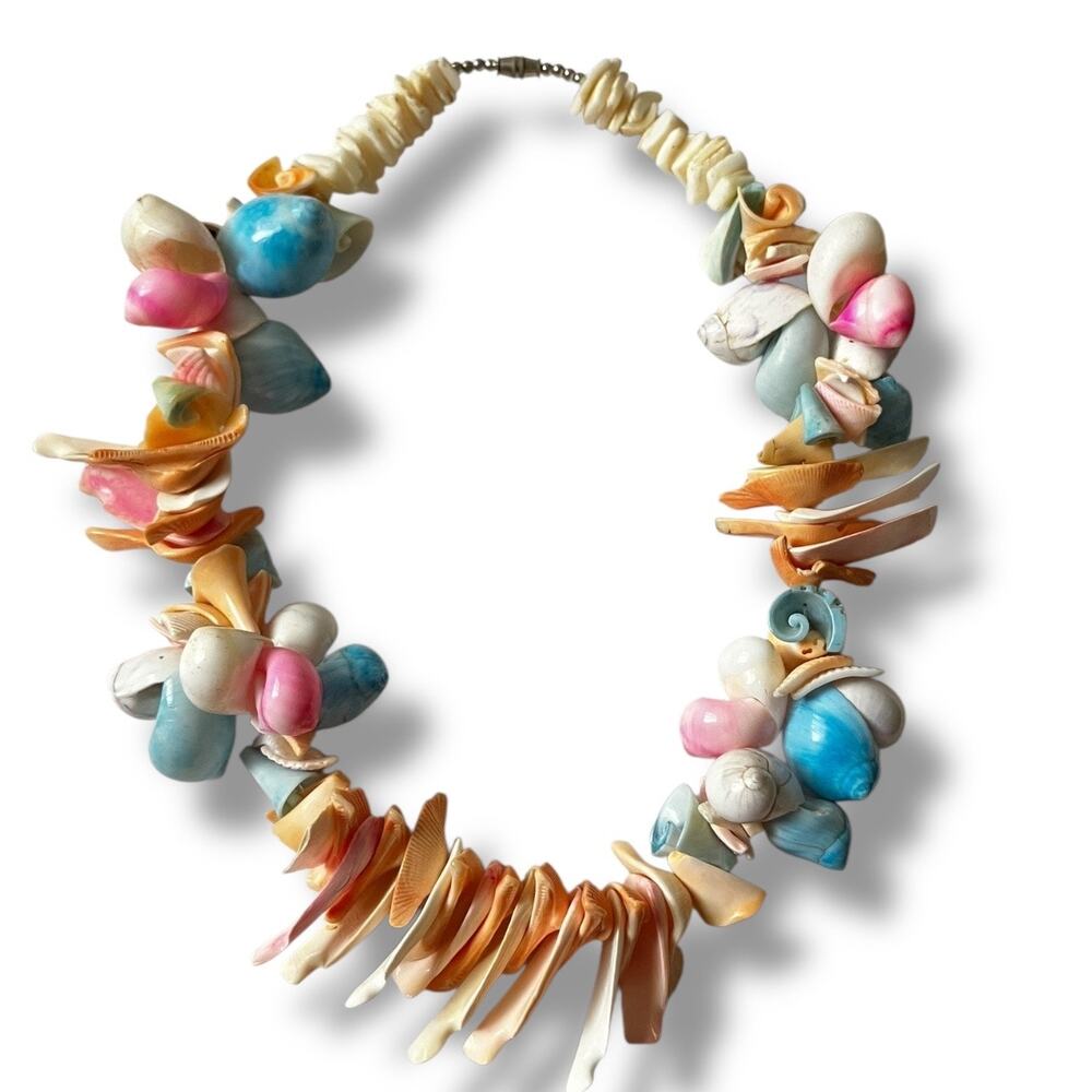 1960s Vintage Hawaiian Shell Necklace – Chunky Pastel Luau Statement Piece